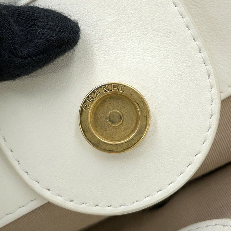 シャネル チェーントートバッグ ドーヴィル ショッピングバッグ レザー AS3351 CHANEL 白 2way