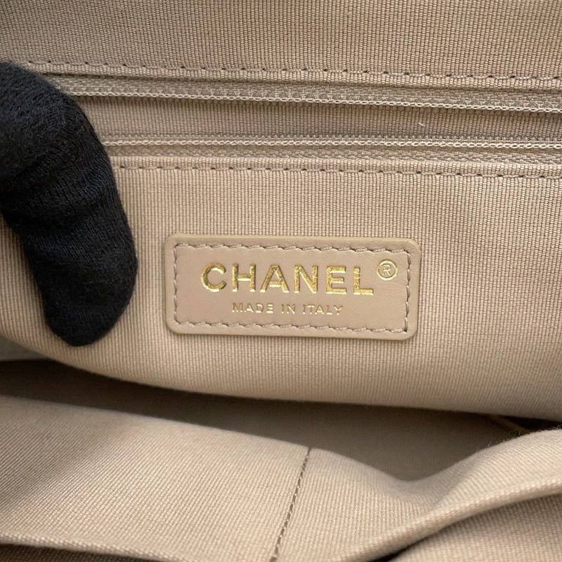 シャネル チェーントートバッグ ドーヴィル ショッピングバッグ レザー AS3351 CHANEL 白 2way