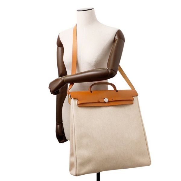 エルメス ショルダーバッグ エールバッグMM ナチュラル/シルバー金具 トワルアッシュ/ヴァッシュハンター □D刻印