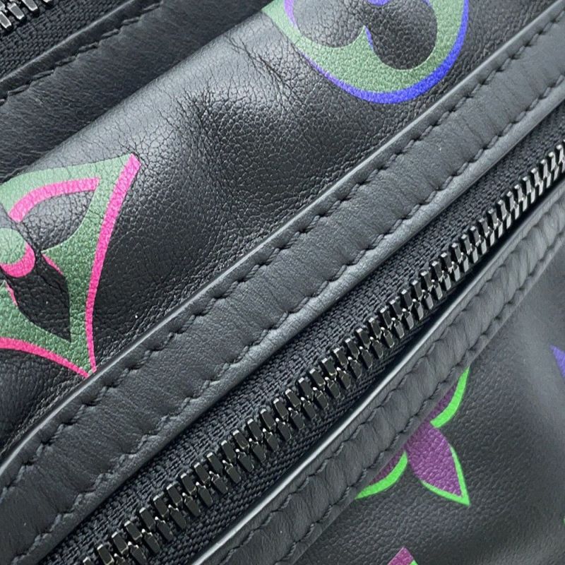 ルイヴィトン ショルダーバッグ カーフレザー/モノグラム・パターン コメット・メッセンジャーPM M22495 ブラック 黒