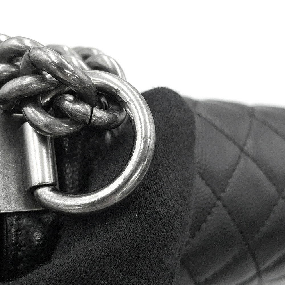 シャネル チェーンショルダーバッグ ボーイシャネル ラージ マトラッセ ココマーク A92193 CHANEL 黒