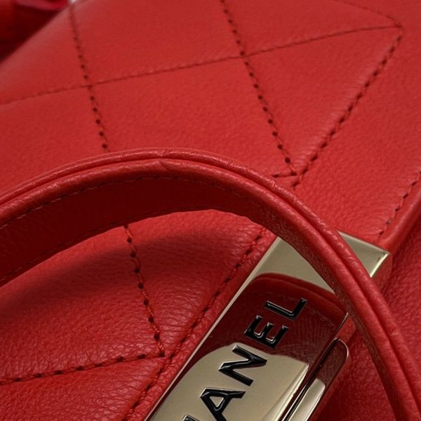 シャネル チェーンショルダーバッグ クリックラベル マトラッセ レザー A93701 CHANEL バッグ