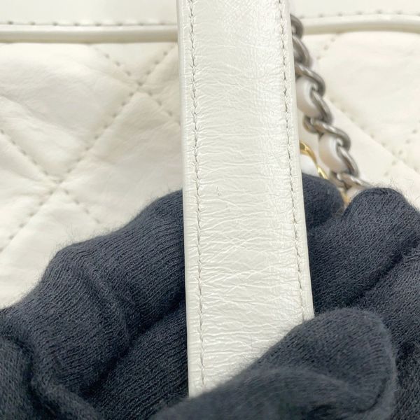 シャネル チェーンショルダーバッグ ガブリエル ドゥ シャネル ホーボー ミニ A93824 CHANEL 2WAYバッグ 白