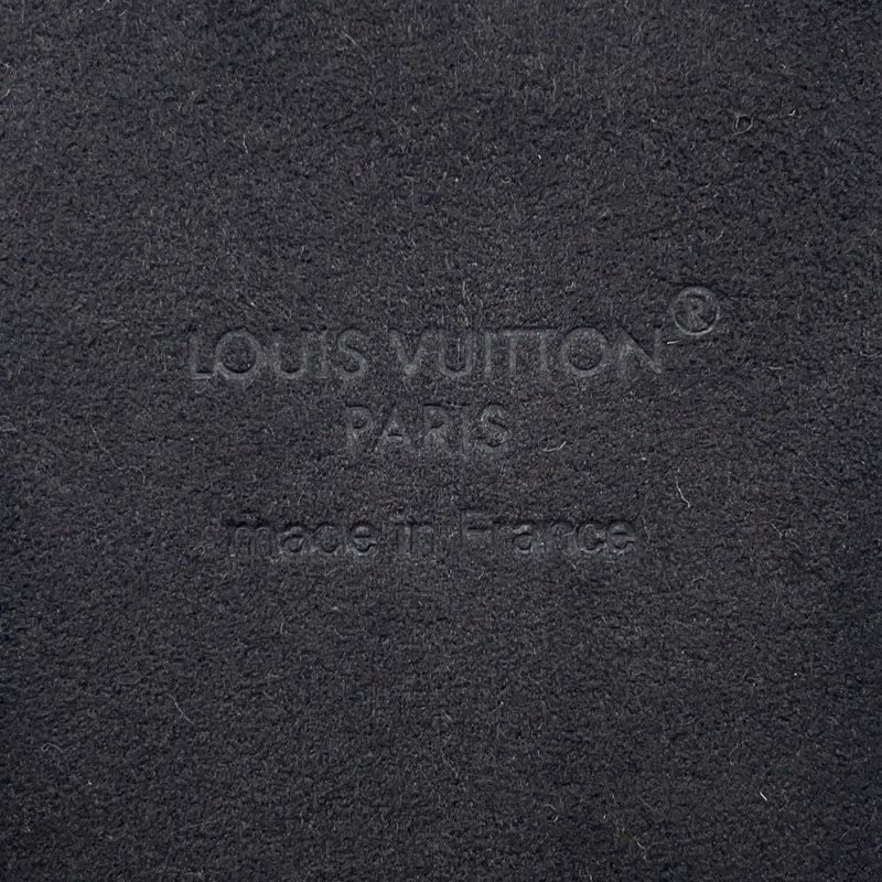 ルイヴィトン iPhoneケース モノグラム IPHONE・バンパー 15 PRO M82887 スマホケース ブラック 黒