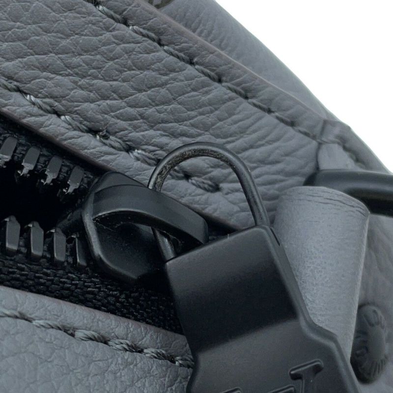 ルイヴィトン ショルダーバッグ モノグラム・シャドウ/カーフレザー トリオ・メッセンジャー  M46603 ブラック 黒 メンズ