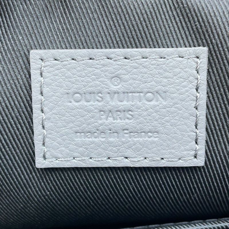 ルイヴィトン ショルダーバッグ モノグラム・シャドウ/カーフレザー トリオ・メッセンジャー  M46603 ブラック 黒 メンズ