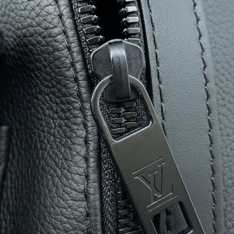ルイヴィトン リュック テイクオフ・バックパック グレインレザー M57079 LOUIS VUITTON バッグ メンズ 黒 ブラック