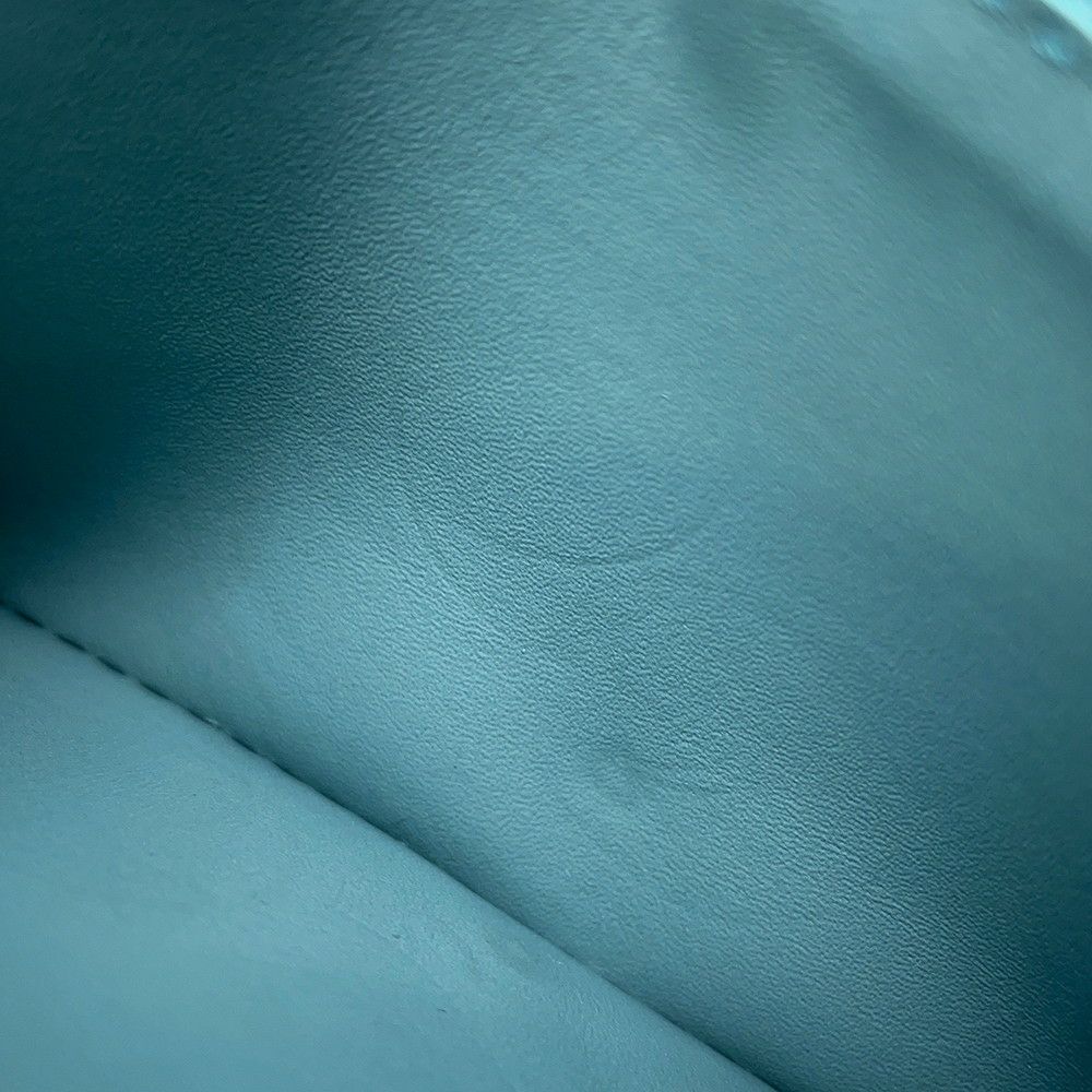 ロエベ 三つ折り財布 ぺブル バーティカル ウォレット レザー CANBS33X01 LOEWE 財布