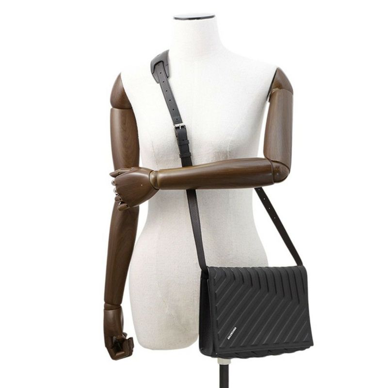 バレンシアガ ショルダーバッグ カーフラップ 679465 BALENCIAGA 黒