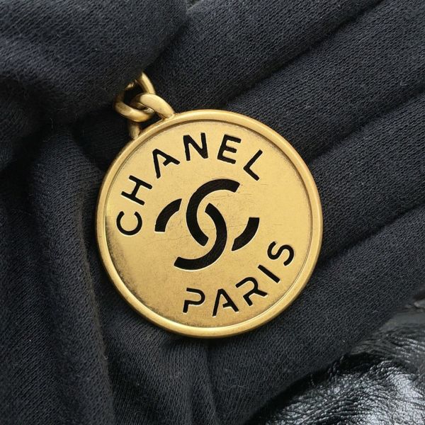 シャネル ハンドバッグ シャネル22 シャイニーカーフレザー AS3261 CHANEL ショルダーバッグ 黒