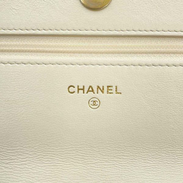 シャネル チェーンウォレット シャネル19 ココマーク マトラッセ ラムスキン AP0957 CHANEL 財布 白