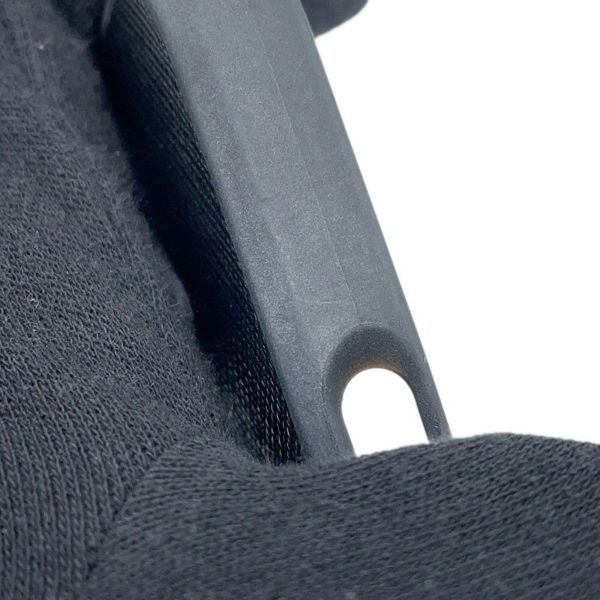 プラダ スマホケース サフィアーノ トライアングルロゴ iPhone16proケース ストラップ付き ラバー 1ZH209 PRADA 黒