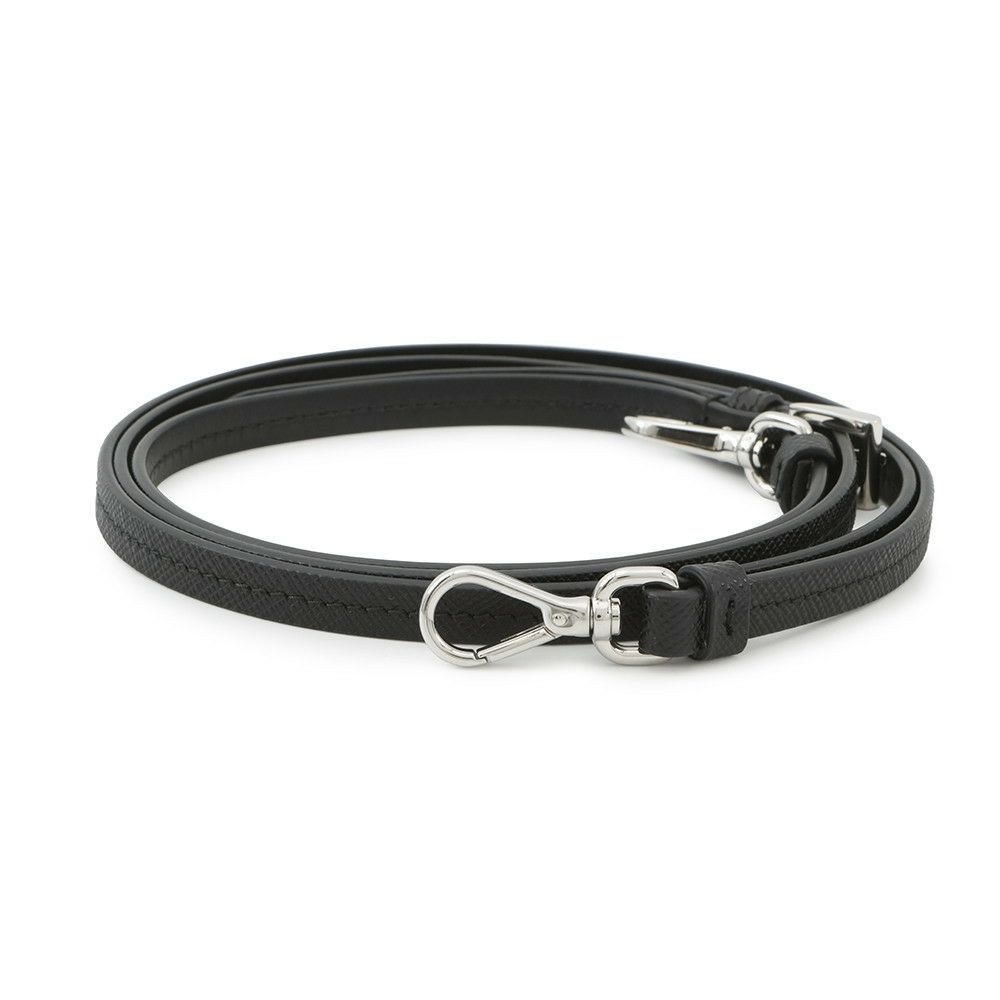 プラダ スマホケース サフィアーノ トライアングルロゴ iPhone16proケース ストラップ付き ラバー 1ZH209 PRADA 黒