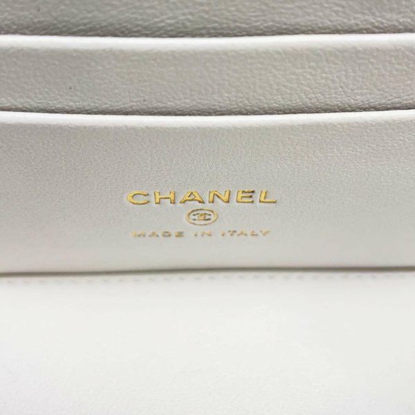 シャネル チェーンショルダーバッグ マトラッセ ココマーク バニティ キャビアスキン AP3017 CHANEL 白