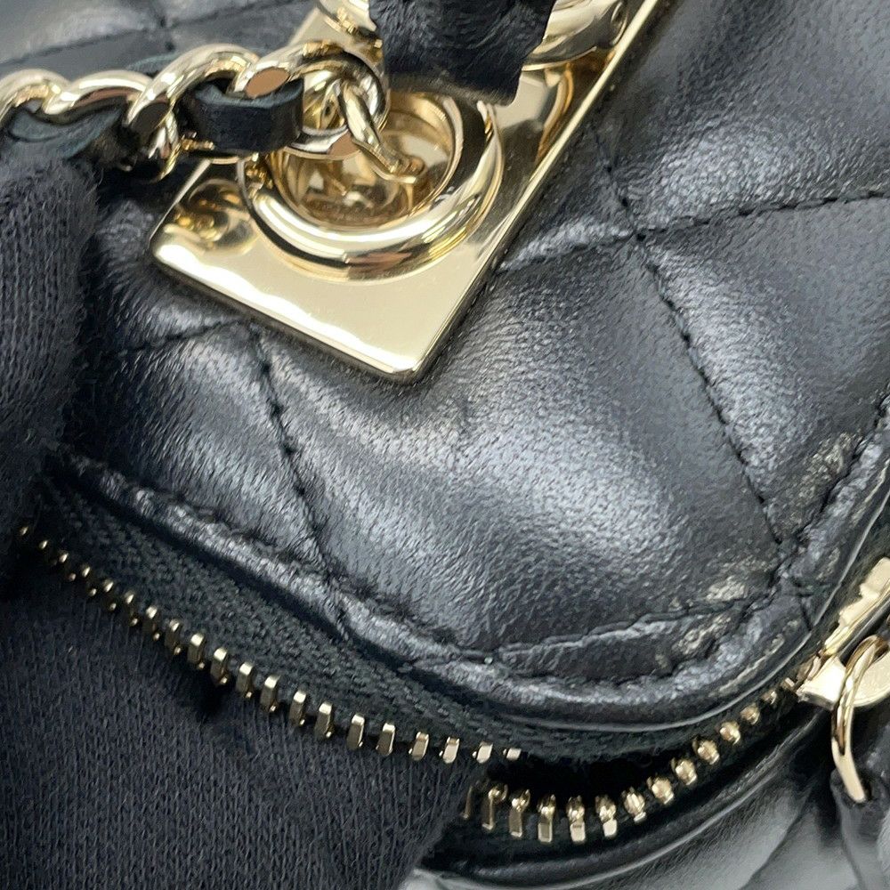 シャネル チェーンショルダーバッグ マトラッセ ココマーク バニティバッグ ラムスキン AP1472 CHANEL 黒