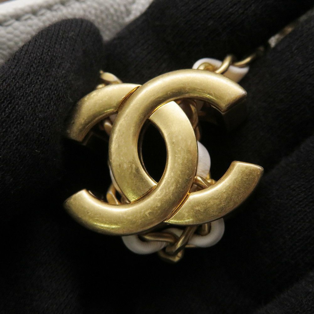 シャネル チェーンショルダーバッグ CHANEL25 スモール キャビアスキン AS5293 CHANEL バッグ 白