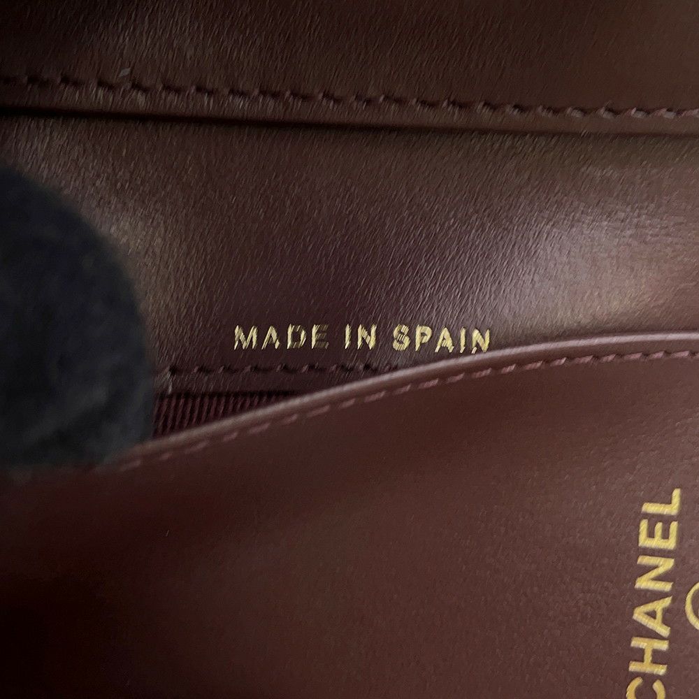 シャネル 三つ折り財布 マトラッセ ココマーク クラシック スモール フラップ ウォレット AP0230 CHANEL 財布 黒