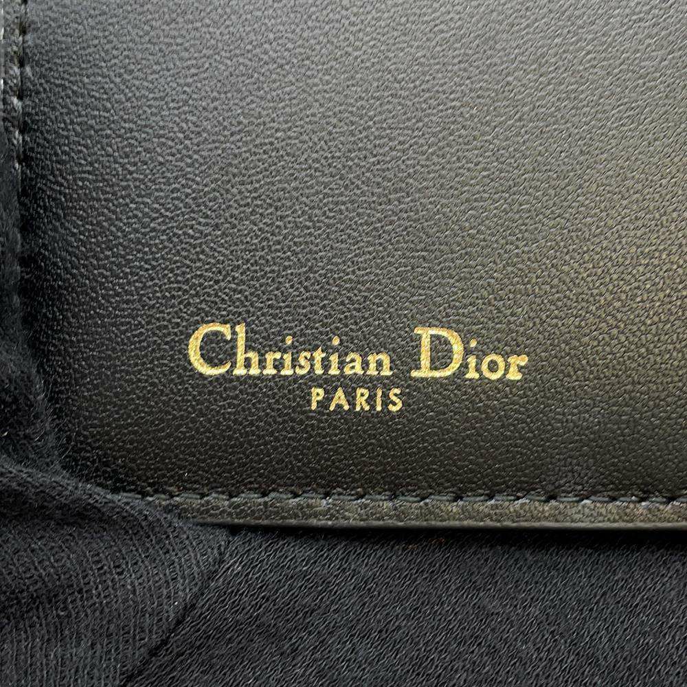 クリスチャン・ディオール 二つ折り財布 カロ カナージュ レザー S5032UWHC 財布 コンパクトウォレット 黒