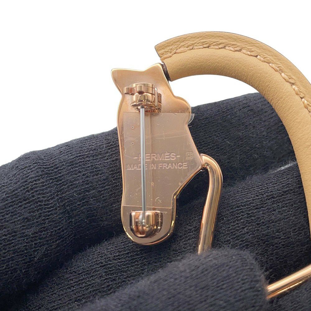 エルメス ブローチ シュバル・グランド・パラード ナチュラルセーブル/ピンクゴールド金具 ラッカーメタル/スイフト HERMES