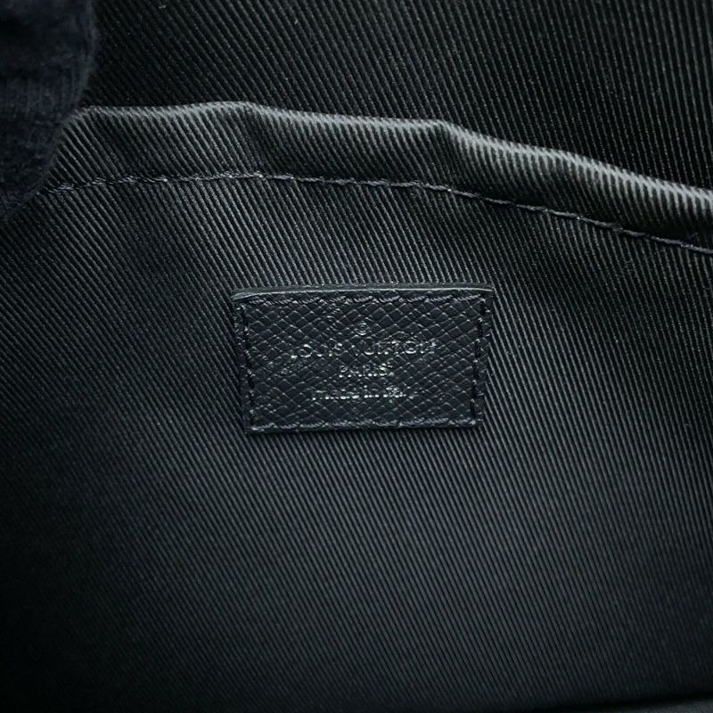 ルイヴィトン ショルダーバッグ タイガ/モノグラム・エクリプス アウトドア・メッセンジャーPM M30233 ヴィトン バッグ 黒 ブラック