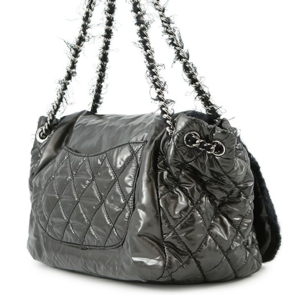 シャネル チェーンショルダーバッグ ココマーク マトラッセ ナイロン A49697 CHANEL