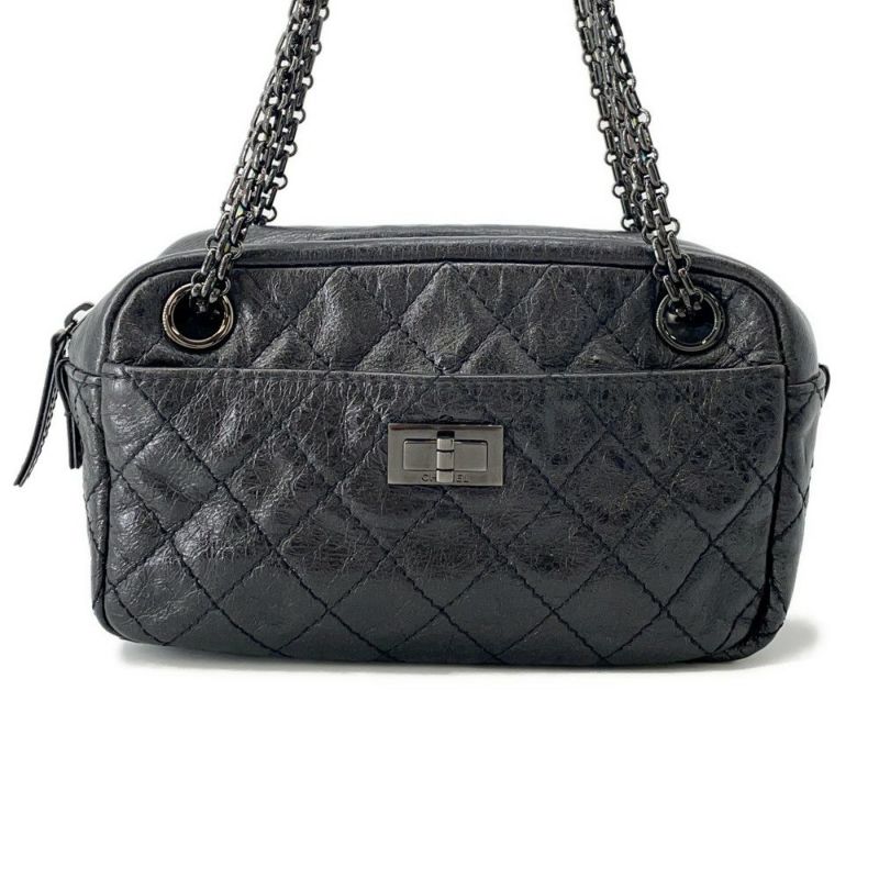 シャネル チェーンショルダーバッグ マトラッセ 2.55 CHANEL 黒