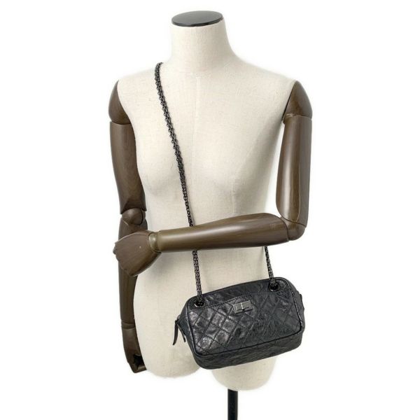 シャネル チェーンショルダーバッグ マトラッセ 2.55 CHANEL 黒