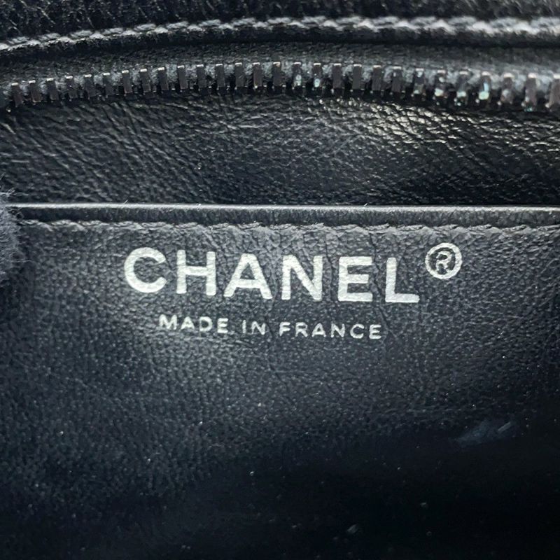 シャネル チェーンショルダーバッグ マトラッセ 2.55 CHANEL 黒