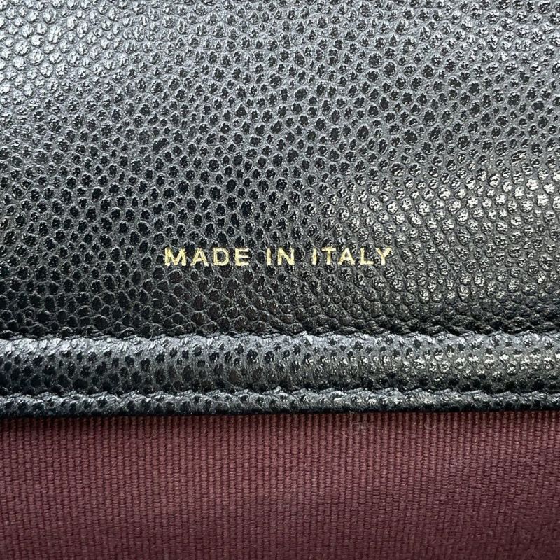 シャネル チェーンショルダーバッグ フラップ フォンケース マトラッセ ココマーク キャビアスキン AP2096 CHANEL 黒