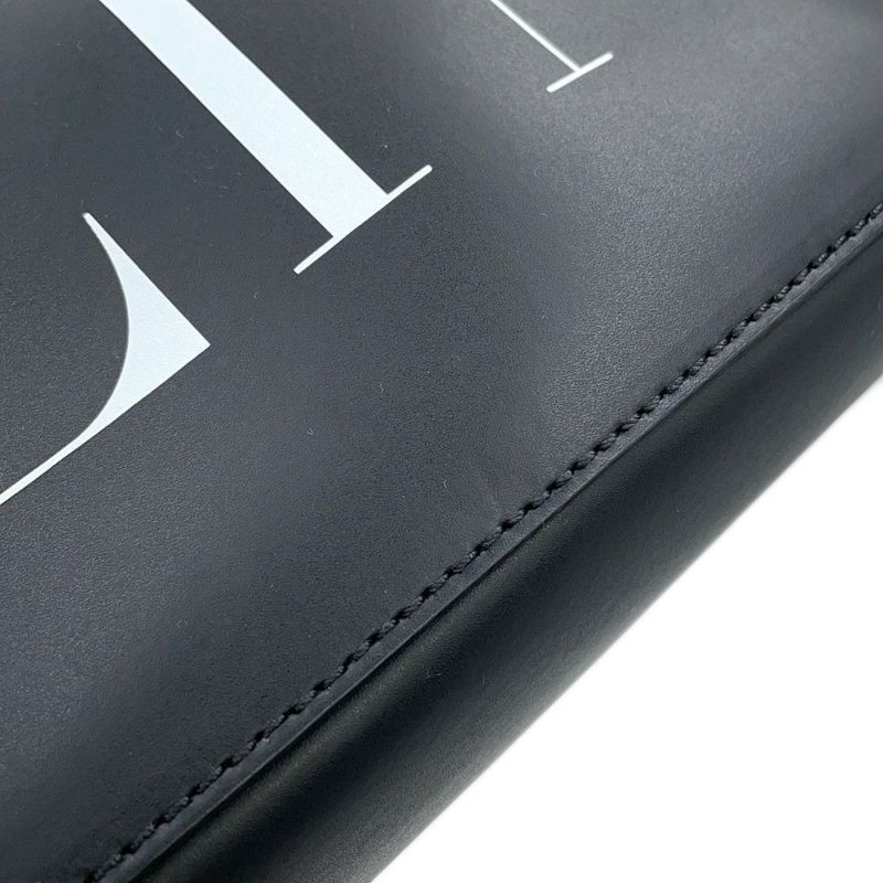 ヴァレンティノ・ガラヴァーニ ショルダーバッグ VLTNロゴ XY2B0704WJW VALENTINO 黒