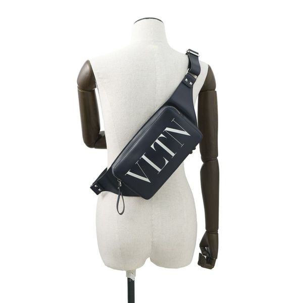 ヴァレンティノ・ガラヴァーニ ボディバッグ VLTNロゴ VALENTINO ベルトバッグ