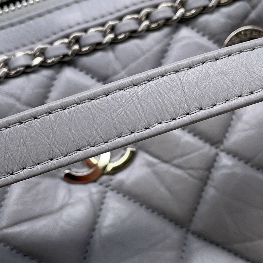 シャネル チェーンショルダーバッグ ラグジュアリーライン カーフスキン CHANEL バッグ