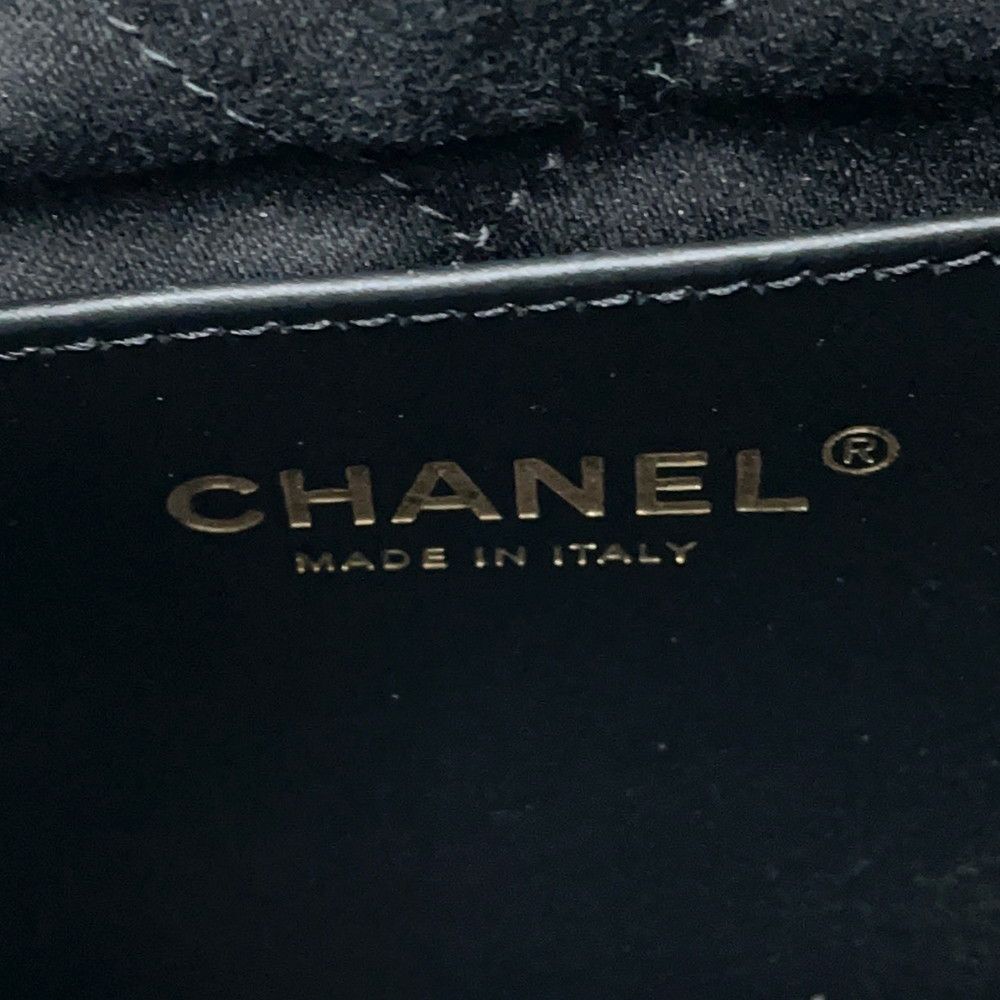 シャネル ハンドバッグ CHANEL 22 ミニ ココマーク シャイニーカーフレザー AS3980 CHANEL 2way 黒