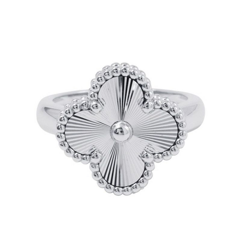 ヴァンクリーフ&アーペル リング ヴィンテージ アルハンブラ リング ギヨシェ K18WG リングサイズ49 VCARP9XI49