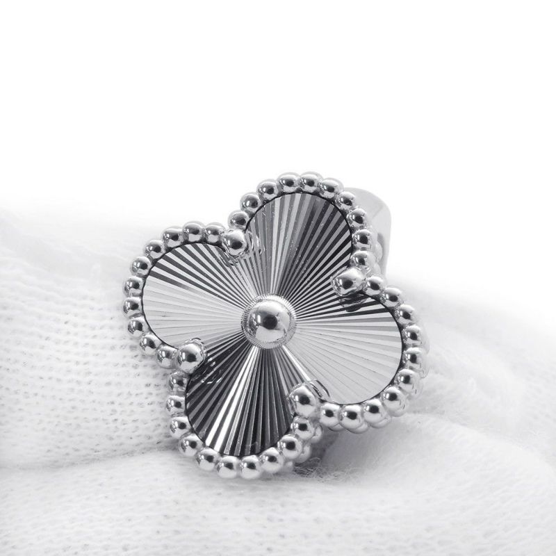 ヴァンクリーフ&アーペル リング ヴィンテージ アルハンブラ リング ギヨシェ K18WG リングサイズ49 VCARP9XI49