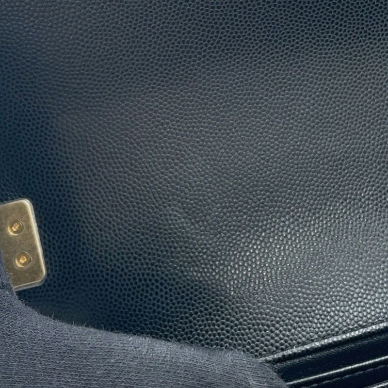 シャネル チェーンショルダーバッグ ボーイシャネル スモール マトラッセ ココマーク A67085 BOY CHANEL 黒