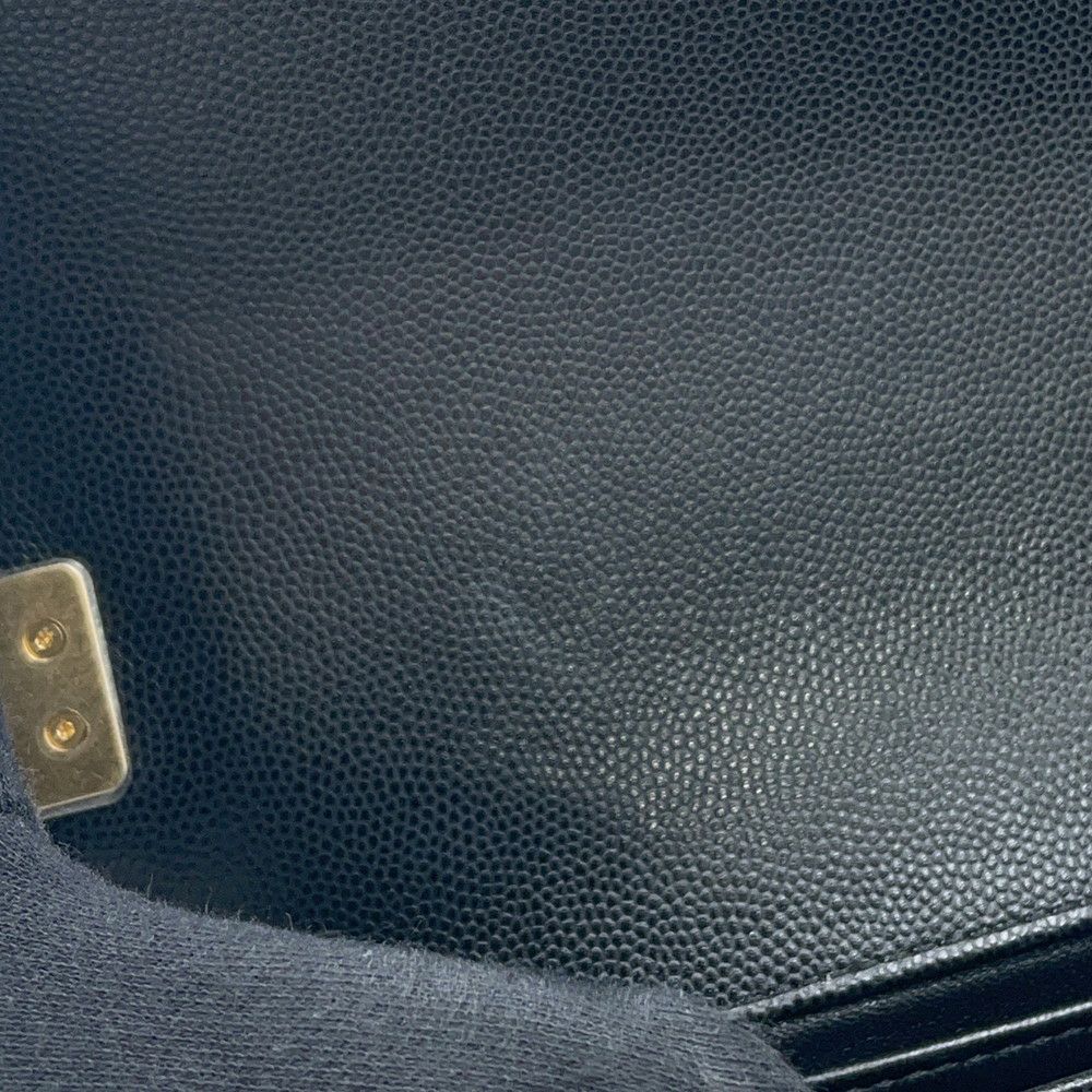 シャネル チェーンショルダーバッグ ボーイシャネル スモール マトラッセ ココマーク A67085 BOY CHANEL 黒