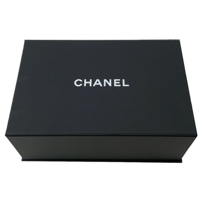 シャネル チェーンショルダーバッグ ボーイシャネル スモール マトラッセ ココマーク A67085 BOY CHANEL 黒