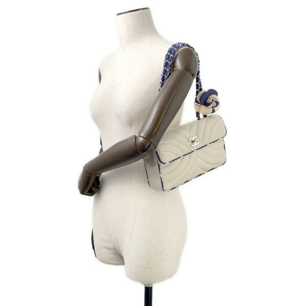 シャネル チェーンショルダーバッグ ココマーク ラムスキン シルク カメリアチャーム付き CHANEL バッグ