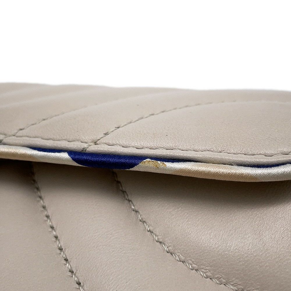 シャネル チェーンショルダーバッグ ココマーク ラムスキン シルク カメリアチャーム付き CHANEL バッグ