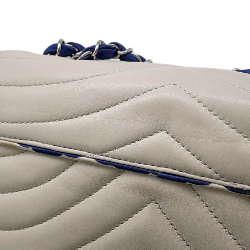 シャネル チェーンショルダーバッグ ココマーク ラムスキン シルク カメリアチャーム付き CHANEL バッグ