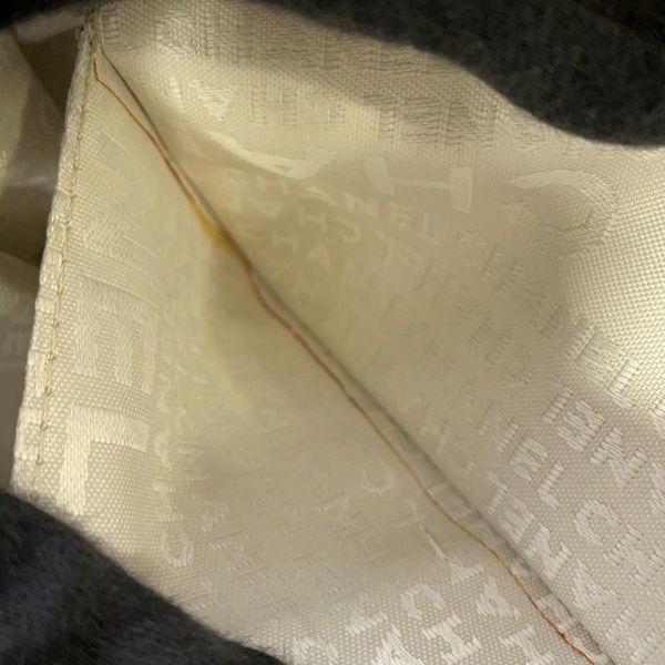 シャネル チェーンショルダーバッグ ココマーク ラムスキン シルク カメリアチャーム付き CHANEL バッグ