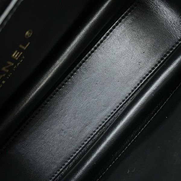 シャネル チェーンショルダーバッグ ココマーク マトラッセ ココファースト キャビアスキン AS3580 CHANEL 黒