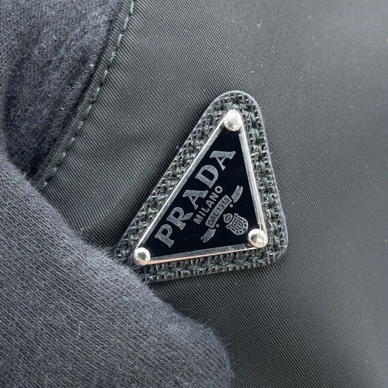 プラダ ショルダーバッグ Re-Edition 2005 Re-Nylon ナイロン 1BH204 PRADA 2wayバッグ 黒