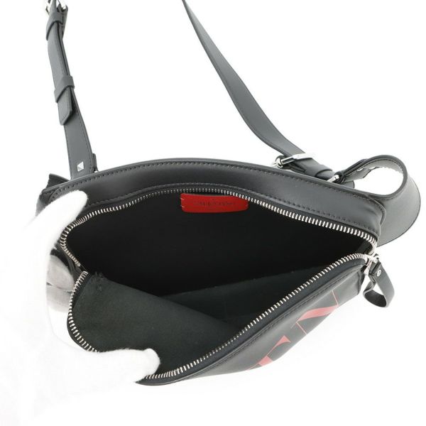 ヴァレンティノ・ガラヴァーニ ボディバッグ VLTNロゴ TY2B0719WJW VALENTINO ベルトバッグ 黒