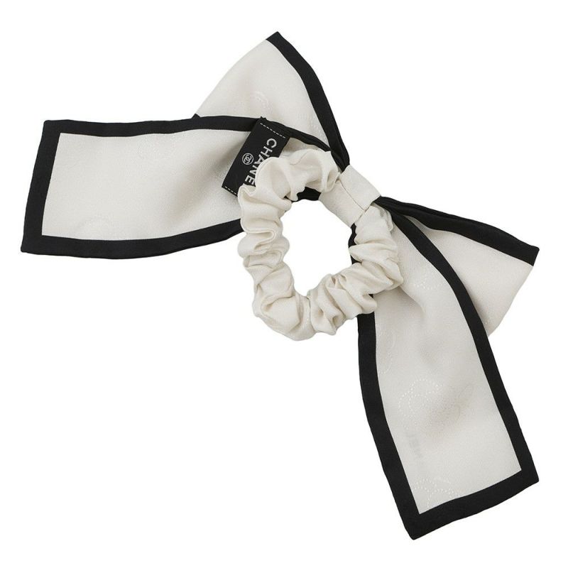 シャネル シュシュ リボン ロゴ シルク AA7530 CHANEL ヘアアクセサリー 白