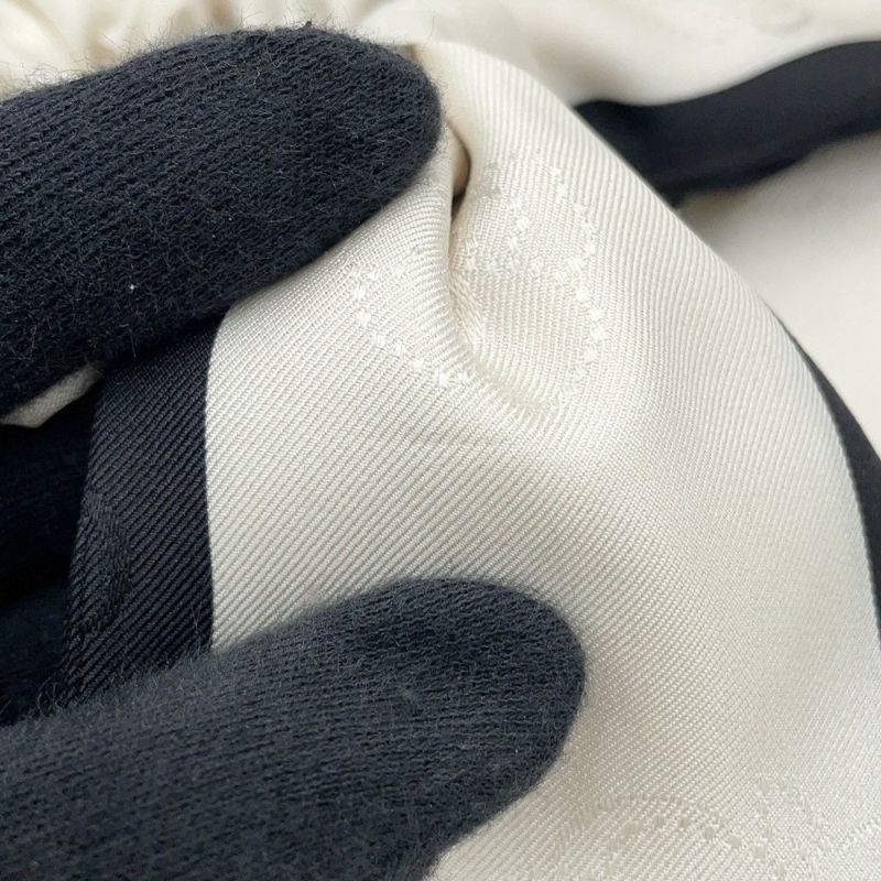 シャネル シュシュ リボン ロゴ シルク AA7530 CHANEL ヘアアクセサリー 白