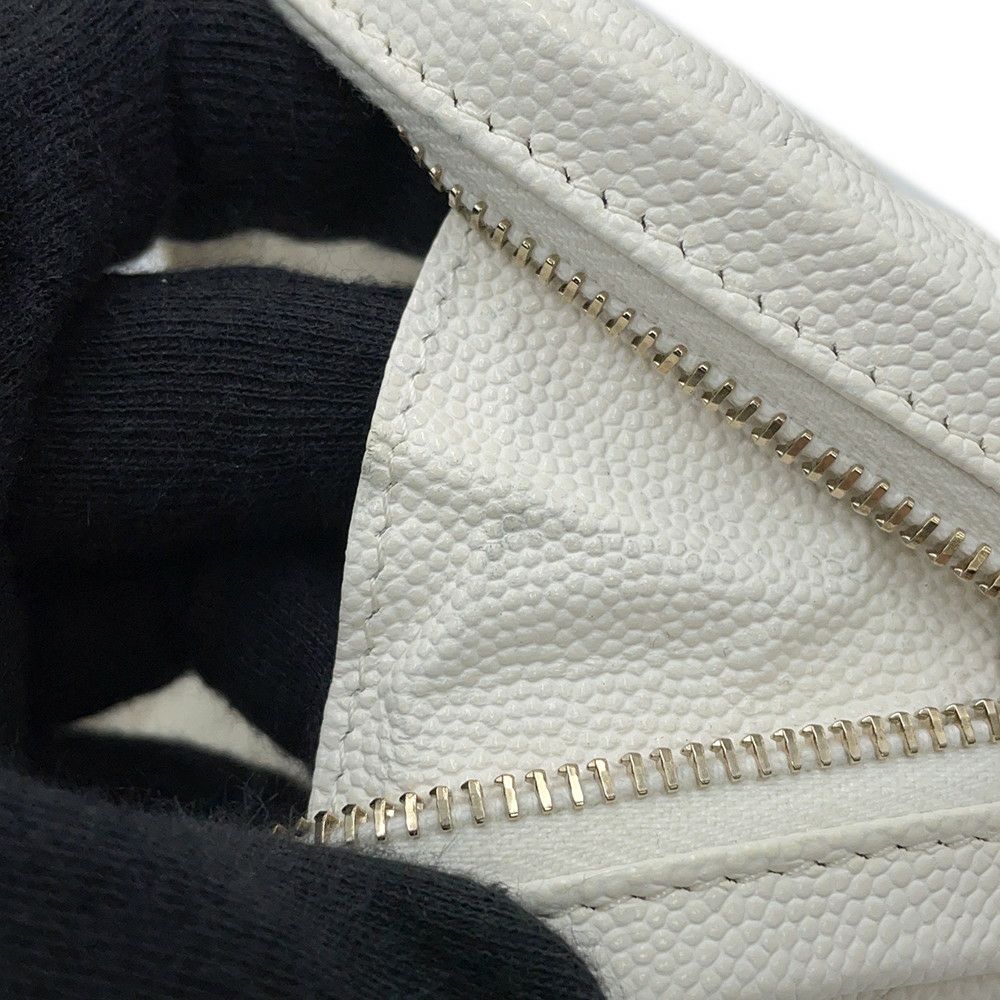 シャネル ポーチ ココマーク マトラッセ コスメポーチ A80909 CHANEL 小物入れ 化粧ポーチ 白