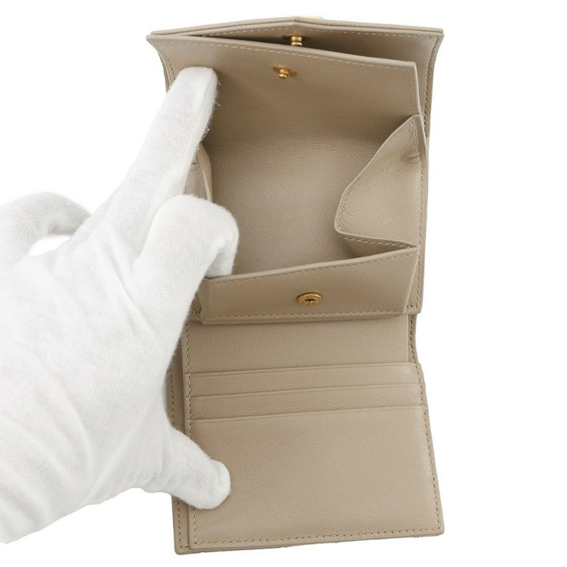 サンローランパリ 三つ折り財布 カサンドラ マトラッセ マルチフォールド ウォレット 692061 SAINT LAURENT PARIS