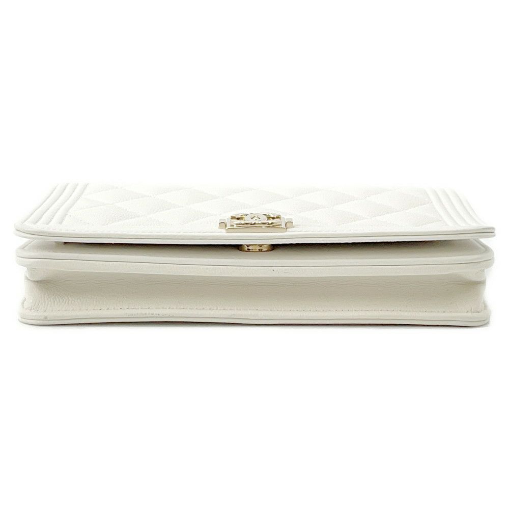 シャネル チェーンウォレット ボーイシャネル マトラッセ ココマーク キャビアスキン AP1117 CHANEL 白